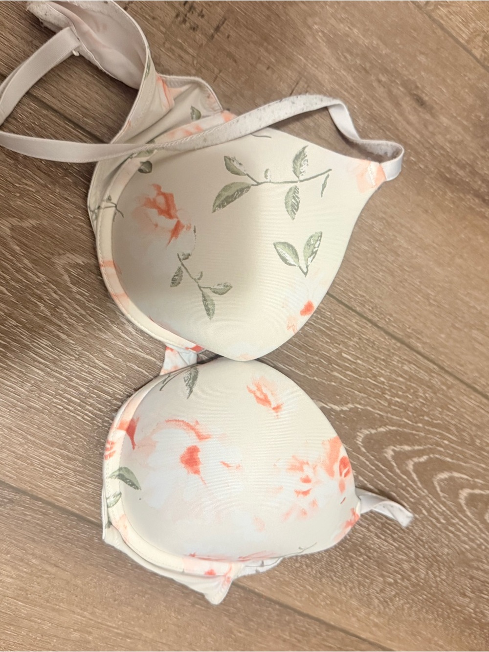 Victoria’s Secret Floral Light Cream Push-Up Bra